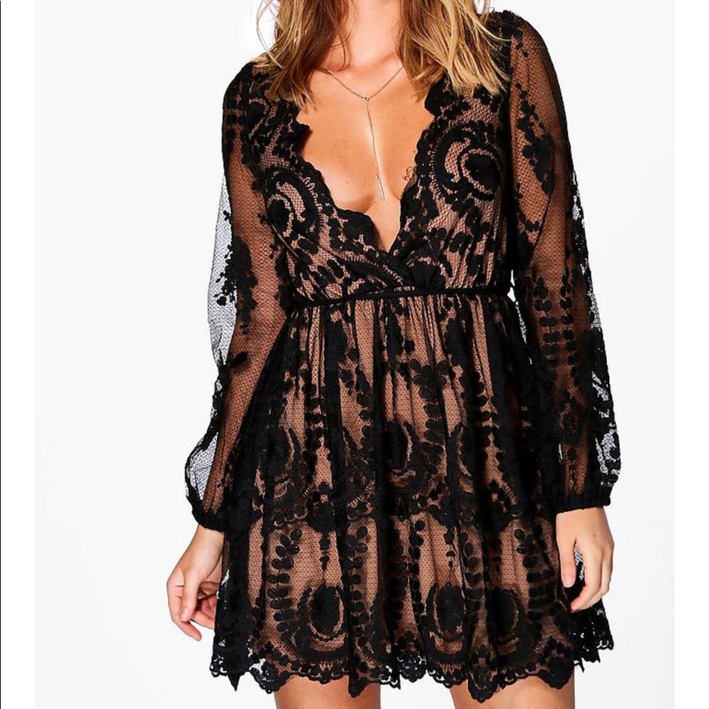 BLACK AND NUDE HOMECOMING DRESS